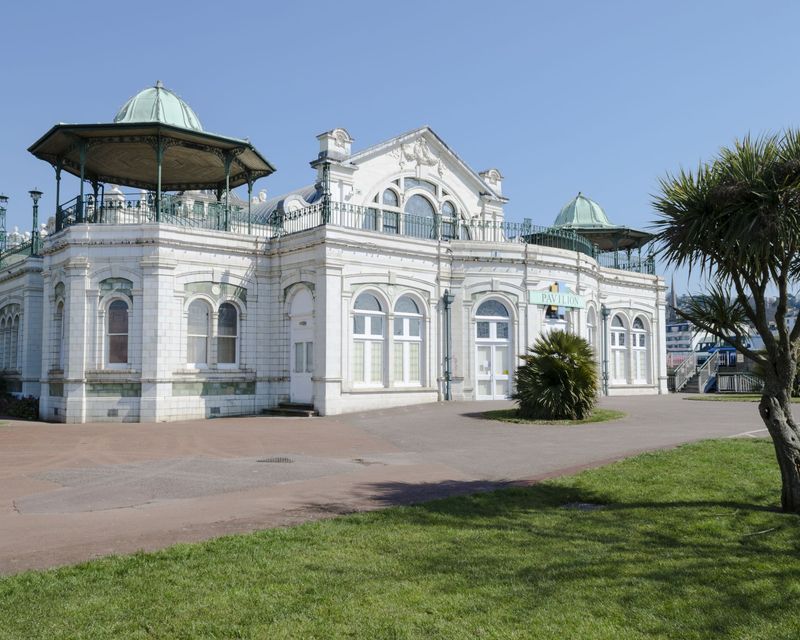 TORQUAY SOGGIORNO STUDIO 4.jpeg